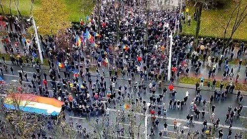 Protest la Chișinău după ce Igor Dodon vrea să o lase pe Maia Sandu fără serviciul secret