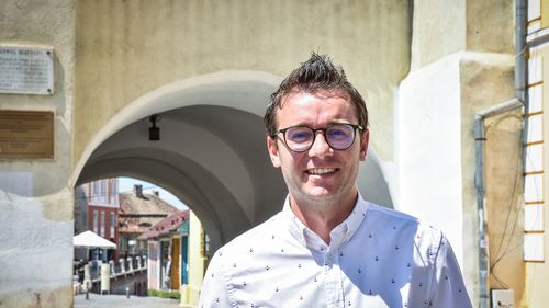 Campionul donărilor de sânge din Sibiu: Peste 30 de litri de sânge: ”Am donat o dată și apoi am văzut că am primit și liber de școală, pentru că pe atunci eram încă în liceu și a început să-mi placă”