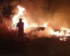 Incendii de vegetaţie în Sicilia / O clinică a fost evacuată / S-au înregistrat aici temperaturi de peste 45 de grade Celsius