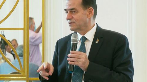 Orban atrage atenția că cei din USR PLUS au revenit în opoziție unde „se simt bine” și că ținta lor nu mai este PSD, ci PNL, motiv pentru care coaliția trebuie refăcută cât mai repede