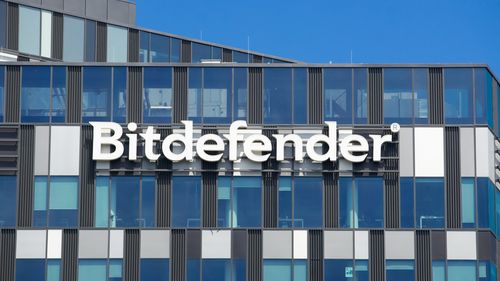 Bitdefender avertizează în privința unei campanii de înșelătorie în mediul online / Deepfake-uri cu candidații la alegerile prezidențiale
