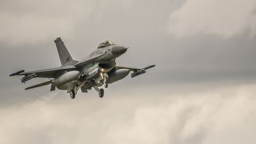 Bulgaria a primit primul său avion de vânătoare american F-16