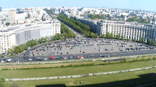O parte a parcajului din Piaţa Constituţiei va fi folosită pentru un centru de vaccinare de tip drive-through (proiect)