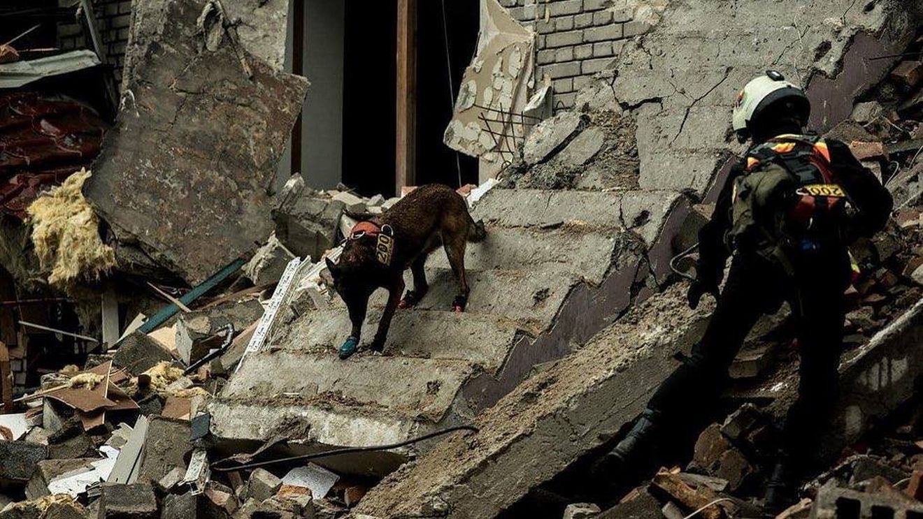 Ucraina raportează 448 de atacuri ruse în Zaporojie şi în alte regiuni / Ruşii au atacat infrastructuri critice, precum şi cartiere rezidenţiale din regiune / 11 case private au fost avariate