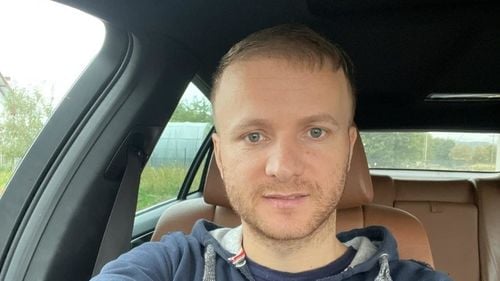 Activistul Daniel Bodnar, ameninţat de un localnic din Vicovu de Sus: Dacă nu ţi-oi rupe eu ţie picioarele; dacă nu te iau pe bordul maşinii înseamnă că-s prost eu / Bărbatul a fost reţinut pentru 24 de ore