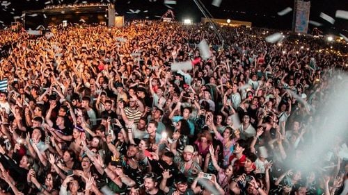 Peste 70.000 de participanți la Neversea, în a treia seară/ Cap de afiș: Black Eyed Peas (SUA)