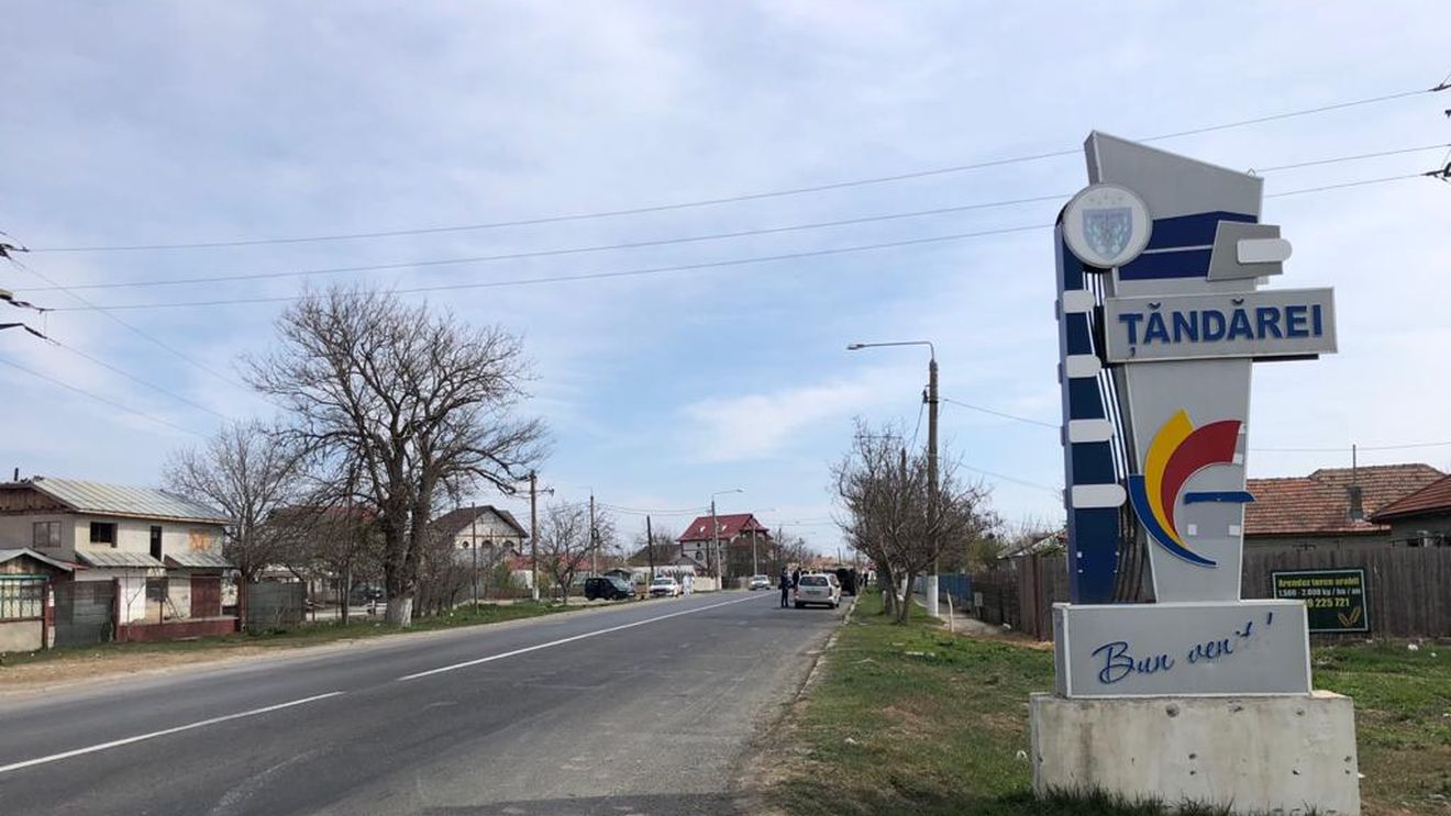 O asistentă medicală din Țăndărei infectată cu coronavirus a decedat / Serviciul de ambulanță din localitate a fost închis