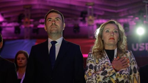 Cine e Elena Lasconi, noua șefă a USR: fostă vedetă Pro TV, primar în Câmpulung, îi ia locul lui Cătălin Drulă după ce acesta a scos-o de pe lista de europarlamentare pentru că a votat la referendumul pentru familie