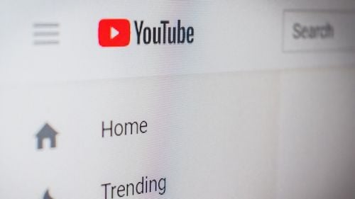 YouTube lansează opțiuni de redare mai rapidă și teste audio de înaltă calitate pentru utilizatorii Premium