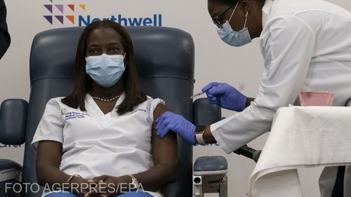 O asistentă medicală din New York, prima persoană din SUA vaccinată împotriva COVID-19