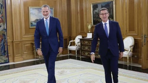 Liderul Partidului Popular din Spania, Alberto Feijóo, însărcinat de Regele Felipe să formeze un guvern, deși probabilitatea strângerii unei majorități în parlament este redusă