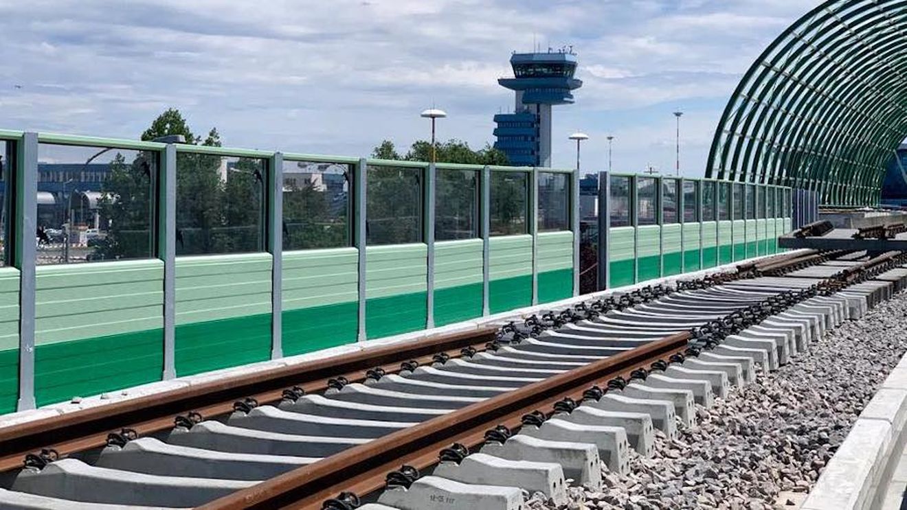 Ministrul Transporturilor anunță că linia de cale ferată Gara de Nord - Aeroportul Otopeni ar urma să fie dată în folosinţă în octombrie