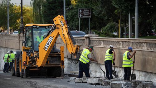 În Bulgaria şi România, costul orar al forței de muncă e de 3-4 ori mai mic decât în Italia