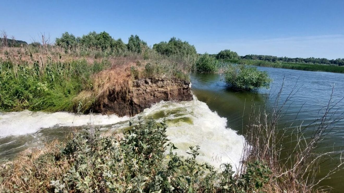 Un dig din Delta Dunării s-a rupt, au fost inundate terenuri agricole