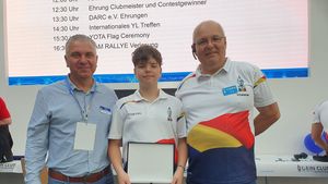 Ianis Scutaru, un elev de 13 ani din Piatra Neamț, a intrat în Cartea Recordurilor: este campion mondial absolut la telegrafie viteză / A telegrafiat 1.160 de semne pe minut