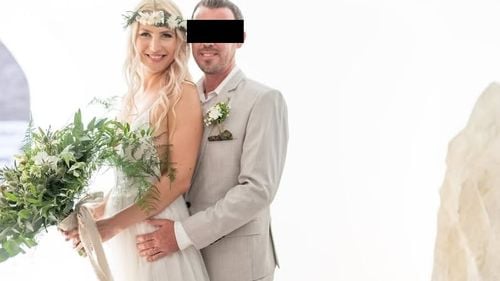 EXCLUSIV Agenție de stat: O stewardesă a devenit manager public, apoi atașat pe probleme de muncă al României în Olanda / S-au angajat în Agenție copiii șefelor AJPIS București și Vâlcea / De ziua directoarei generale, angajații ar fi strâns bani pentru un inel de aur cu diamant roșu