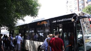 EXCLUSIV Premieră în istoria Bucureștiului: STB a depus garanție la Fisc sediul și parcul de autobuze pentru o eșalonare a datoriei de 231 de milioane de lei. STB susține că datoriile sunt cauzate de diminuarea bugetului Capitalei și mărirea flotei cu 80%