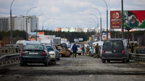 Mașina în care se afla Volodimir Zelenski, implicată într-un accident rutier în Kiev/ Un șofer a intrat în coloana oficială a președintelui ucrainean