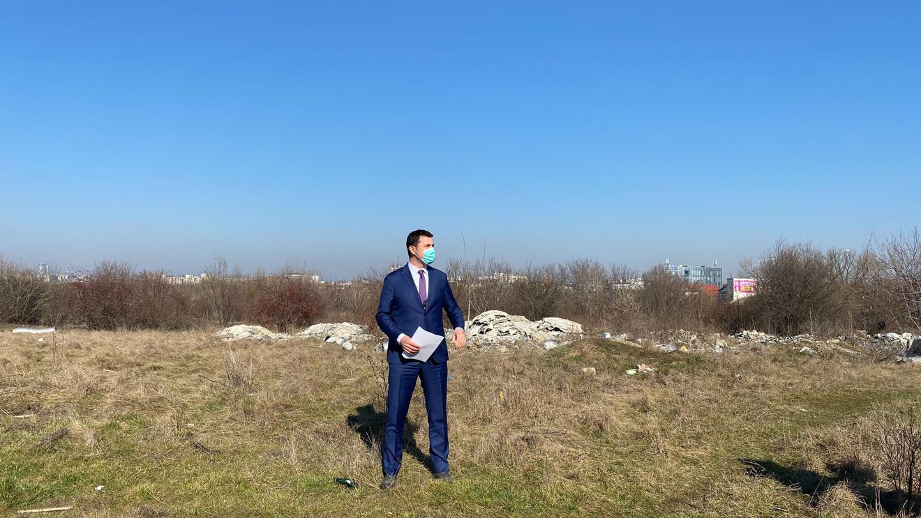Ministrul Mediului a făcut topul celor mai mari depozite ilegale din Capitală: Strada Carierei, în sectorul 1, un depozit în zona CET Progresul, un depozit la Intrarea Cooperativei, în spate la CET Vest
