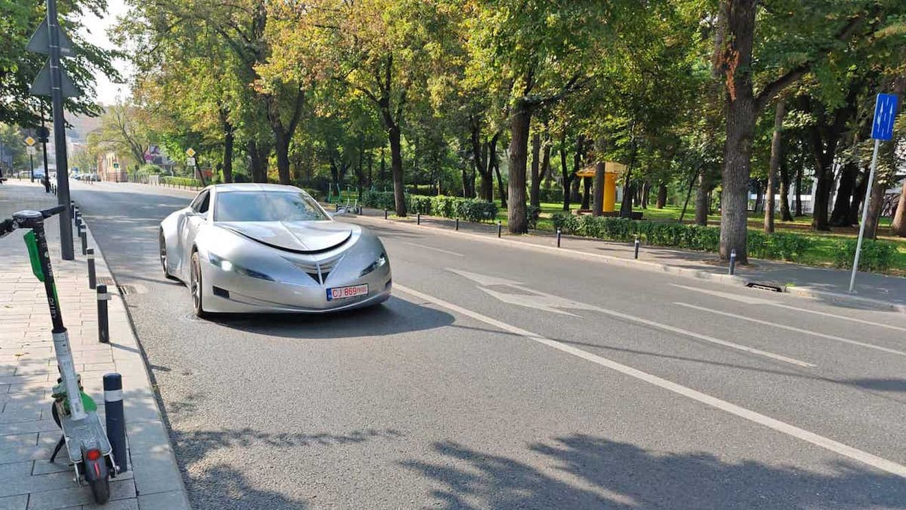 Mașina electrică ”Made in Cluj”: a costat aproximativ 500 de mii de euro și are o autonomie de 300 de km / ”În doi ani ne propunem să producem o serie limitată de aproximativ 5 bucăți”
