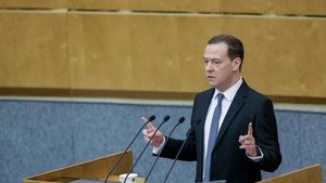 Medvedev respinge ideea ca Rusia să fie judecată de un tribunal internațional pentru atrocitățile din Ucraina: „Ideea de a pedepsi țara care are cel mai mare arsenal nuclear este absurdă și amenință existența omenirii”