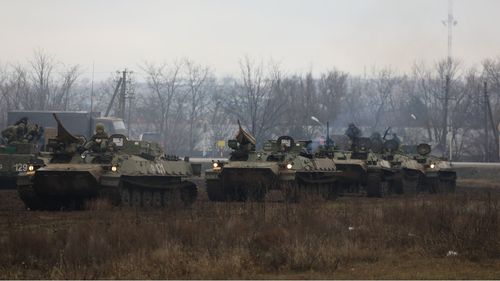 Convoiul a ajuns. Primarul Kievului: „Inamicul se află la periferia” capitalei ucrainene / Armata ucraineană „se pregătește să apere Kievul”