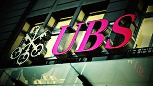 Banca elveţiană UBS ia în calcul mutarea în SUA pentru a evita noile reguli de capital din Elveţia
