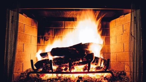 Aproape toate școlile, liceele și grădinițele din județul Buzău sunt încălzite cu lemne / ”Avem lemne, nu sunt probleme” / Lucrează aici 92 de fochiști