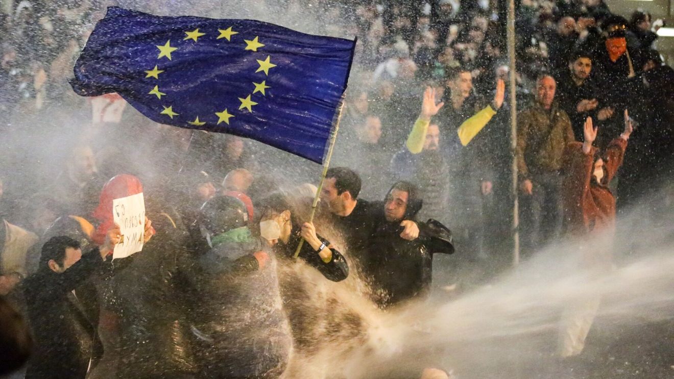 Georgia retrage legislația care a provocat proteste în masă