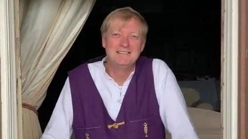 Scandalul ayahuasca, tradus de The Guardian: Un fost ofițer al armatei britanice e pasibil de o pedeapsă de 13 ani într-o închisoare românească / Caz istoric din perspectiva drepturilor omului