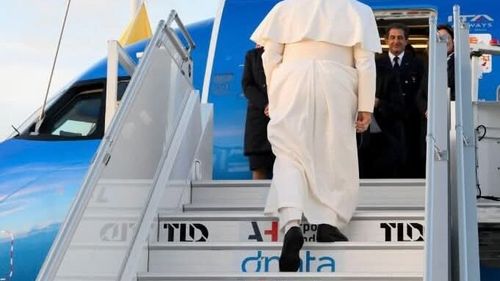 Aeronava A320 care îl transportă pe suveranul pontif va necesita înlocuirea unei componente, după un avertisment al Airbus