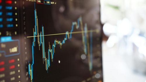 PSD anunță proiect de lege pentru interzicerea timp de doi ani de zile a vânzării de active la companiile profitabile ale statului, deși privatizarea unor pachete minoritare e jalon în PNRR de care depind fonduri UE