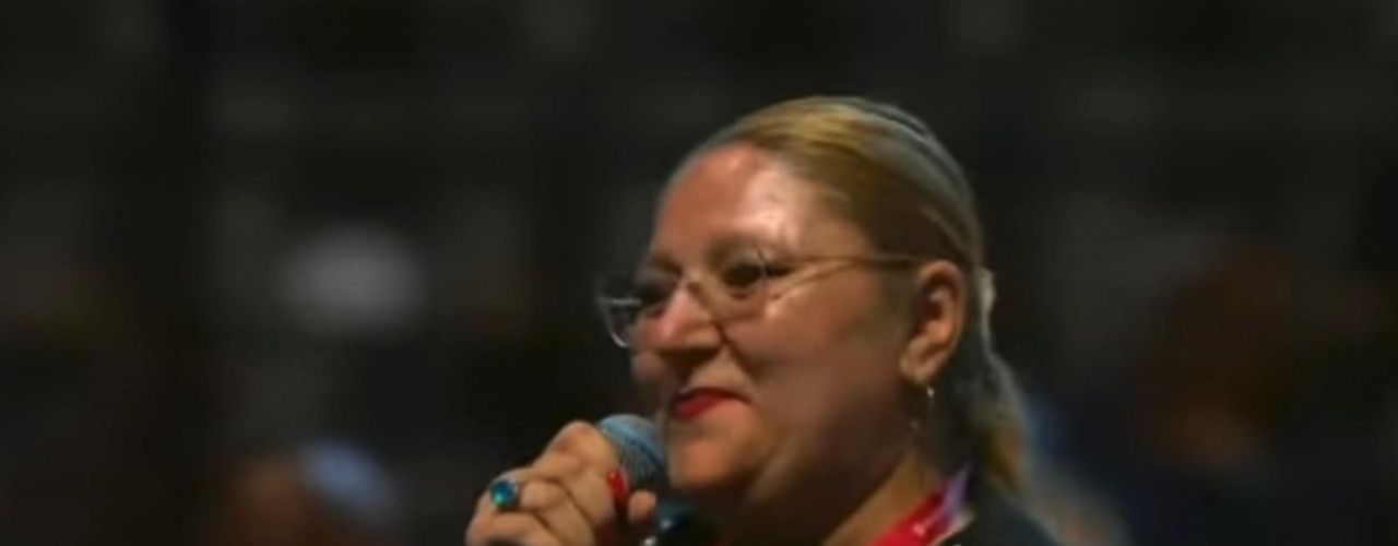 VIDEO | Minciunile extremistei Șoșoacă în fața lui Putin, la Sankt Petersburg: ”România nu are președinte”, ”Românii nu vor să ajute Ucraina”, ”Românii nu vă urăsc” / Dictatorul rus râde sfidător / Șefa SOS, cu mândrie: ”Sunt singura româncă de-aici” / Ce i-a răspuns Putin