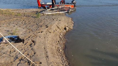 UPDATE Bacău: Medicii au declarat decesul victimelor / 5 copii cu vârste cuprinse între 14 și 18 ani s-au înecat în râul Siret, în localitatea Cotu Grosului