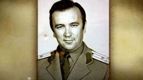 Spionul comunist Mihai Caraman, care a dat secretele NATO către KGB, lăudat de un cercetător CNSAS drept ”o personalitate de excepție”. Kelemen Hunor a vorbit despre legăturile lui Călin Georgescu cu rețeaua Caraman