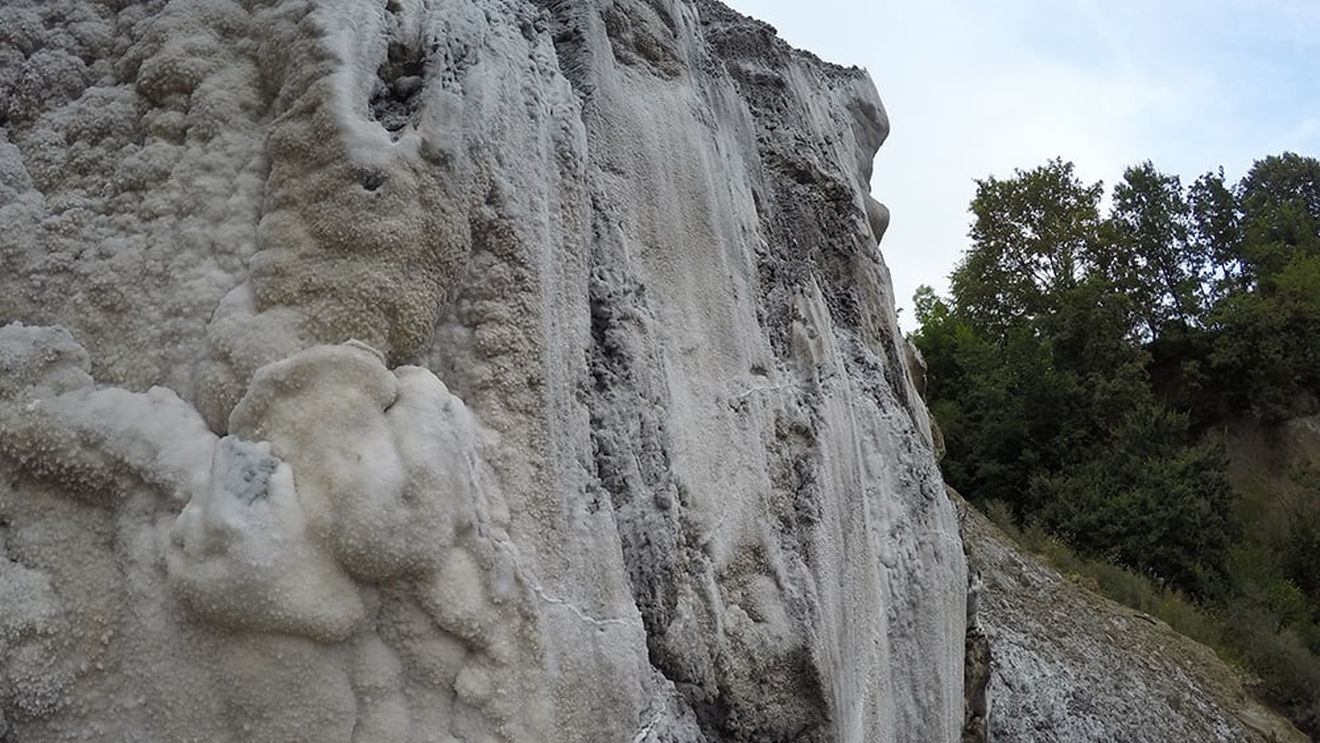 Peşteră de sare de pe platoul Meledic, a doua ca lungime din lume, niciodată deschisă publicului / Peșterile nu sunt vizitabile, sunt foarte periculoase