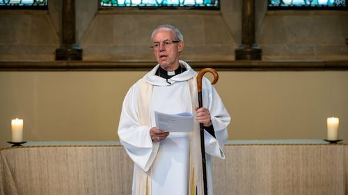 Biserica Angliei, divizată, va dezbate modul în care preoții ar putea acorda binecuvântări pentru uniunile între persoane de același sex