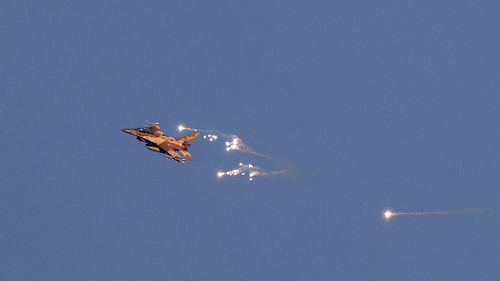 Șeful armatei israeliene cere trupelor să fie pregătite pentru o „posibilă intrare” în Liban / Avertismentul lui Biden: Un război total este posibil în Orientul Mijlociu / Hezbollah a lansat o rachetă balistică spre Tel Aviv / 51 de morți, 220 de răniți în urma bombardamentelor israeliene
