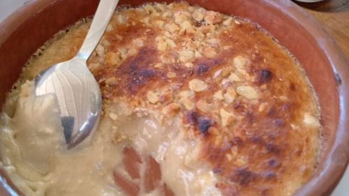 Ce este Fırın Helvası, desertul turcesc tradițional de pe malul Bosforului / Cum se prepară halvaua turcească la cuptor, în 15 minute / Fırın helvası se servește mai ales după mesele cu pește