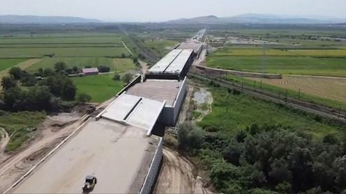 Precizări ale CNAIR, după apariția unor imagini care ar arăta montarea unui pod strâmb pe Lotul 2 al Autostrăzii Sebeș-Turda: Este o iluzie optică