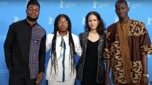 Documentarul „Dahomey”, regizat de Mati Diop, a câştigat Ursul de Aur. Sebastian Stan şi Emily Watson au câştigat câte un Urs de Argint pentru interpretare