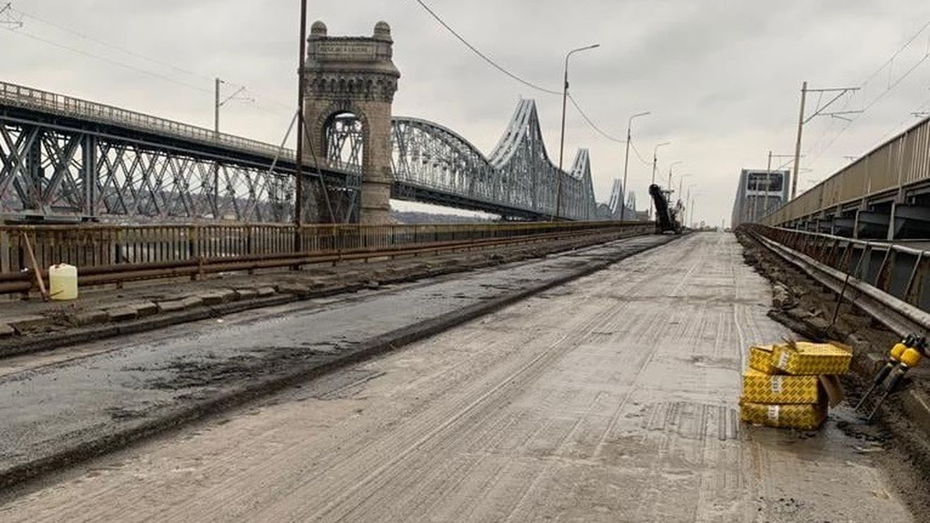 S-au ridicat restricțiile de circulație la Podul de la Cernavodă, de pe Autostrada Soarelui/ Lucările de reabilitare continuă din primăvară