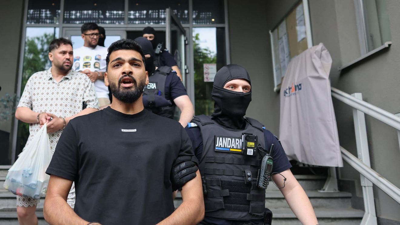FOTO SURSE: Membrii clanului Duduianu, reținuți de DIICOT pentru proxenetism si trafic de persoane / Ar fi exploatat sexual patru tinere în Germania și Țările de Jos