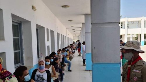 FOTO Ajutor umanitar: O echipă de 13 cadre medicale din România a vaccinat 2.500 de tunisieni în primele șase ore ale misiunii lor din această țară