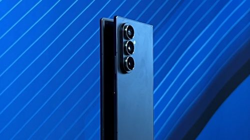 REVIEW Samsung Galaxy Z Fold 7: Puternic și extrem de subțire / Telefonul pliabil aproape perfect / Care e marele punct slab și ce primești pentru 2.000 de euro?