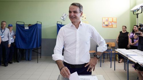 Premierul Greciei, Kyriakos Mitsotakis, vrea să propună legalizarea căsătoriilor între persoane de acelaşi sex