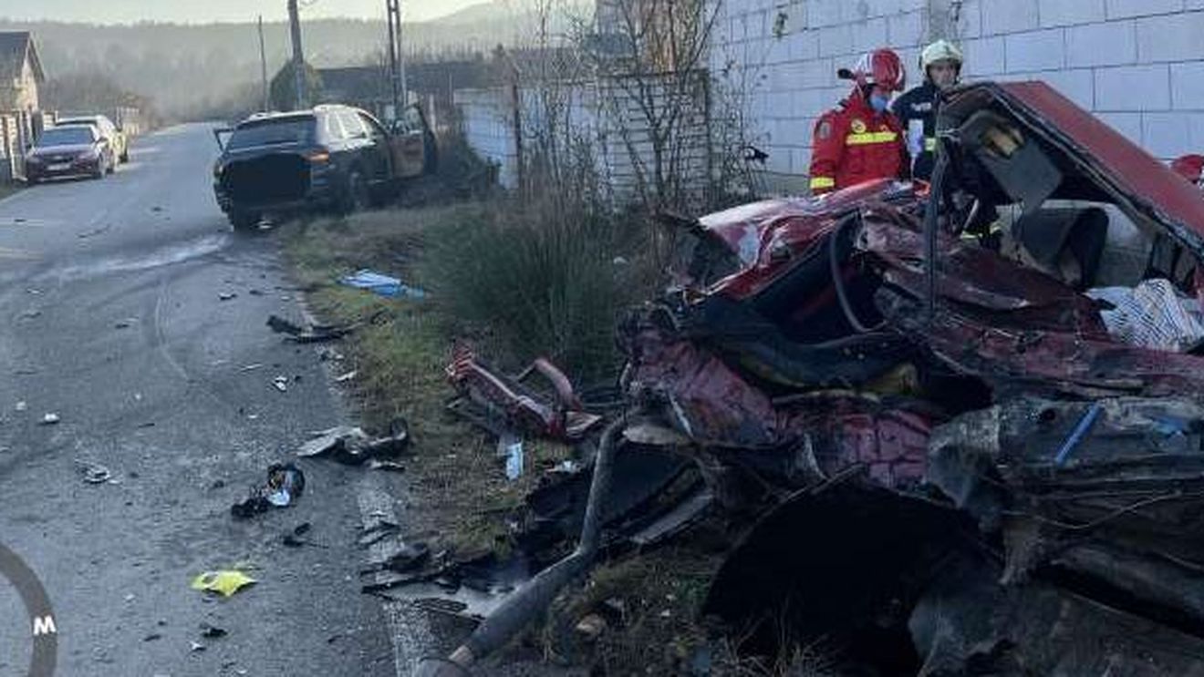Două persoane au murit în urma unui accident rutier produs în Caransebeş de un tânăr șofer de 19 ani