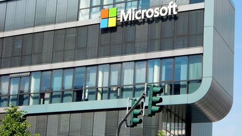 Microsoft nu va participa fizic la salonul Consumer Electronics Show din Las Vegas, din cauza răspândirii Omicron/ Și alte mari companii au anunțat același lucru