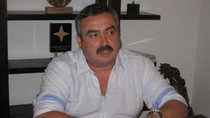 Farmavet, compania lui Sorin Stănescu, nașul lui Dragnea Jr - contracte de 2 milioane de euro cu ANSVSA de când agenția este condusă de fostul său partener de afaceri, Geronimo Brănescu. Parlamentul a dezincriminat anul trecut conflictul de interese între foștii parteneri de afaceri