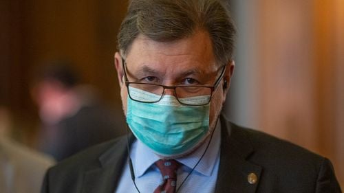 Rafila, despre proiectul de lege privind introducerea certificatului verde COVID-19 pentru angajații de la stat și privat: „Nu cred că a fost cea mai fericită alegere. E un proiect de lege care a fost prost scris. Creează discriminări între diferite categorii sociale”